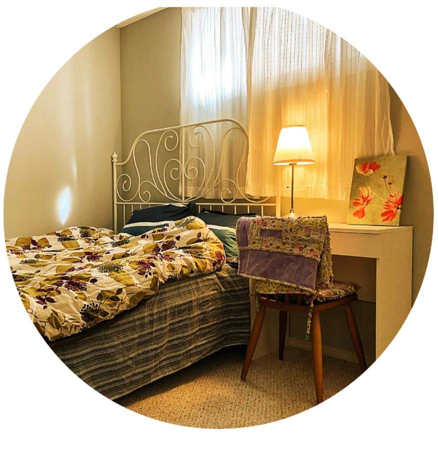 Best Garden House&3 Mins Bus Station Close C-Train&Free Parking YYC Esterno foto