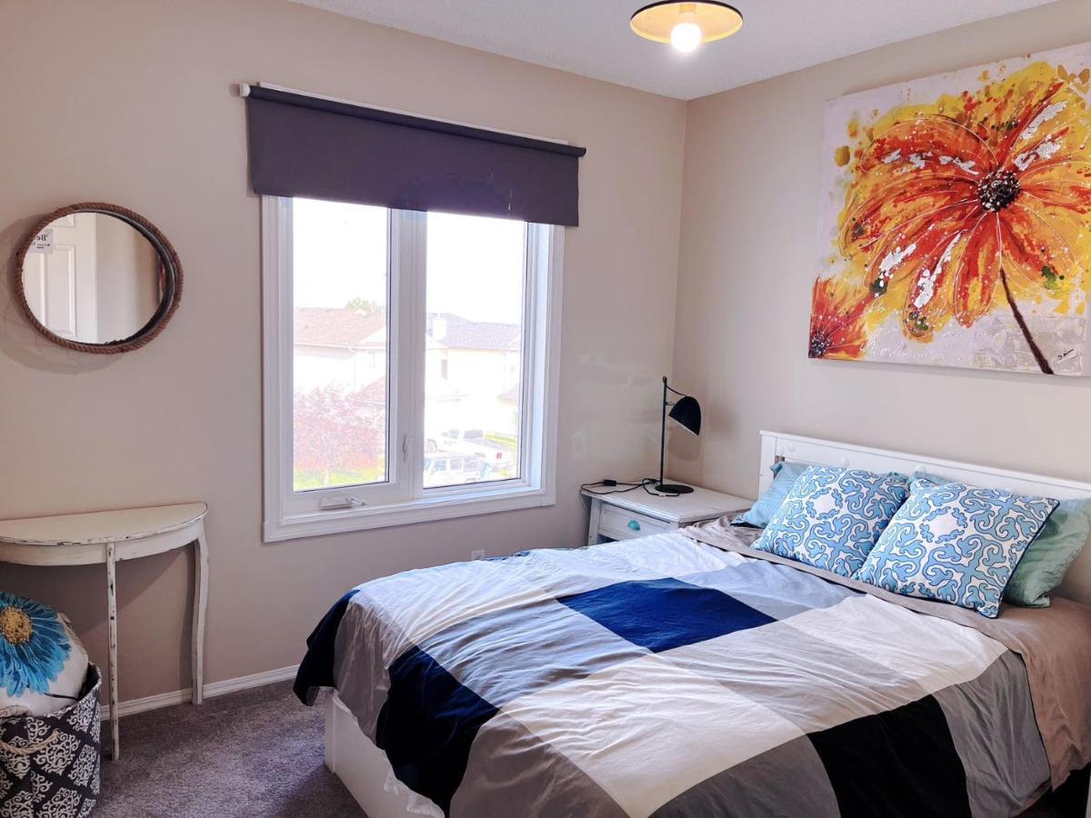 Best Garden House&3 Mins Bus Station Close C-Train&Free Parking YYC Esterno foto