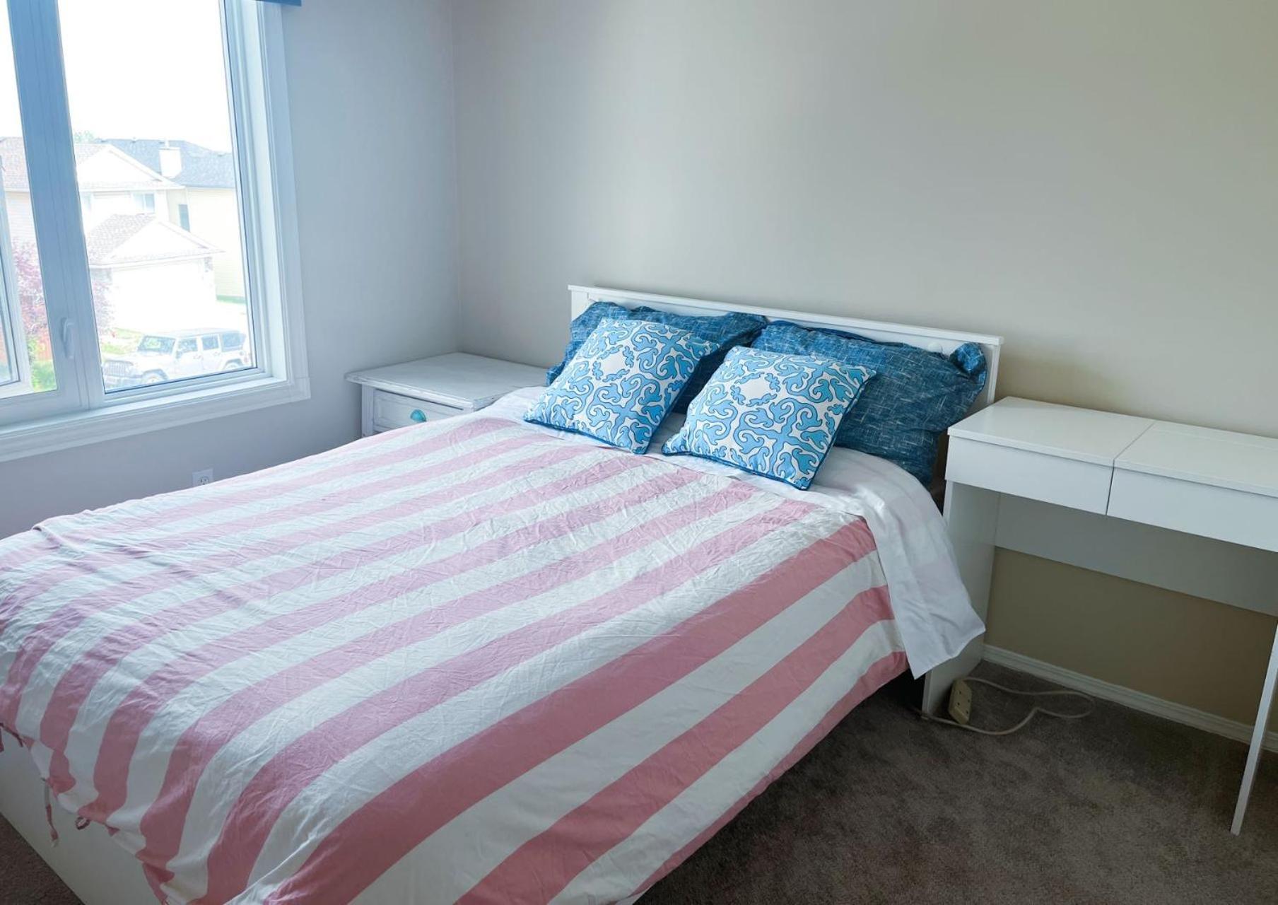 Best Garden House&3 Mins Bus Station Close C-Train&Free Parking YYC Camera foto